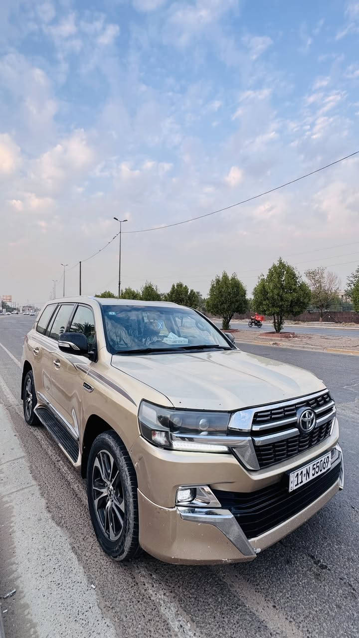 لاندكروزر 2009 محدث 2021
تحديث داخل وخارج للجمالية
صبغ حزام فقط لغرض التحديث
السياره بدون (ضرر )
رقم بغداد بأسمي 
محرك 6 سلندر
فتحة سقف
بصمه 
بصمه ابواب 
3 قطع تبريد
كير ومحرك بحالة جيدة

السعر 260 وبيها مجال 

📍 بغداد
📱 واتساب: ***********
