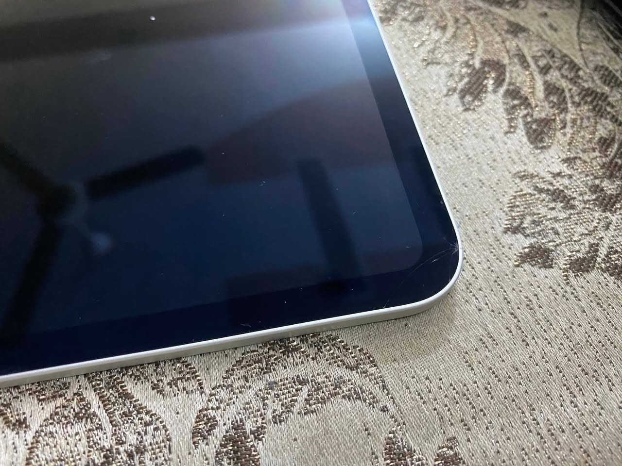 سلام عليكم : ايباد 11 pro معالج M5
بطاريه 100 : مشحون 9 مرات 
نضافه 100/100 
مع كافه الملحقات 
 مكاني رمادي صوفيه رقمي *********** واتساب او ع خط 
السعر : مليون 250 وبيه مجال للشراي 
 

ادمن رحمه لوالديك وافق
