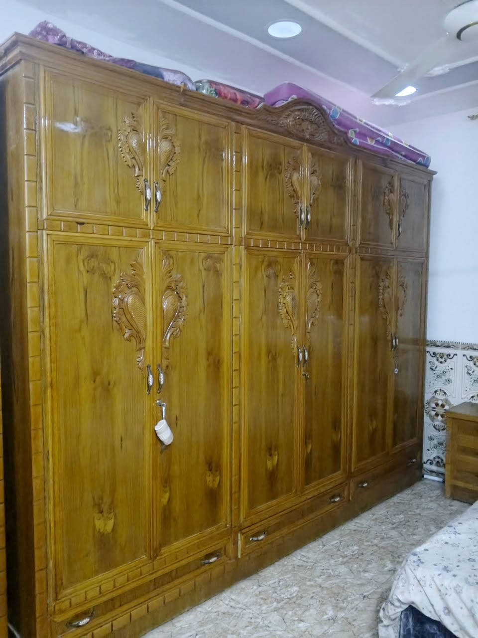 غرفه احطاطه درجه ثانيه للبيع السعر خاص مكاني الشهداء للستفسار اتصل علئ الارقام 
***********
***********
