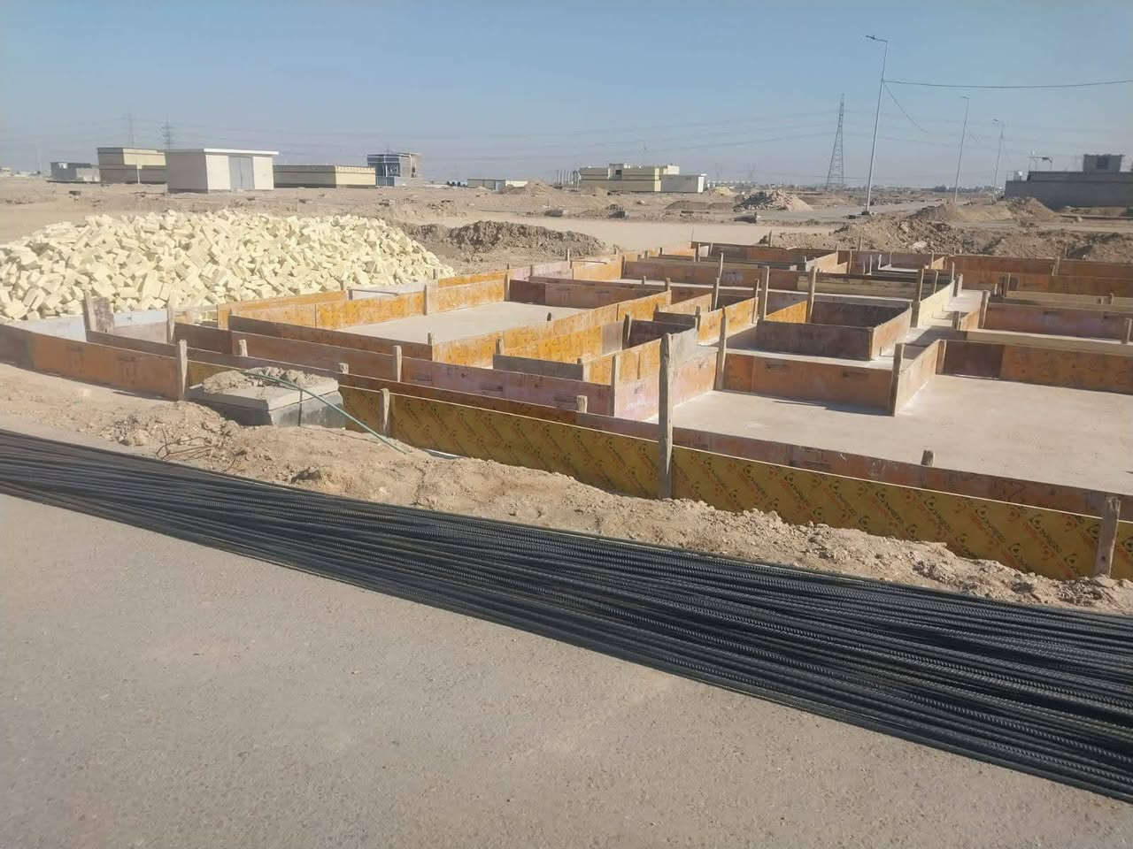 بيتك لازم يكون مميز ( بيت احلامك ) فـ لازم تنطي بيد شركة هندسية صح ✅ و ويانا لا تنتظر تجمع المبلغ كامل حتى تبني بيت أحلامك ⁉️ لان موفريلك البناء بالاقساط تكدر تدفع نص  من المبلغ والمتبقي على مدار 3 سنين🤩خلي أحلامك تصير حقيقة من اليوم!

و بشركتنا نهتم بأدق التفاصيل الهندسية حتى يطلع بيتك او مشروعك باجمل صوره ↗️
ونبلش وياك من مرحلة التخطيط والتصميم الى مرحلة التنفيذ ونسلمك بيت جاهز وبتكاليف مدروسة ✅ وتكون مطلع على كلشي.

تواصل معنا واحنه بخدمتك : - 
 
#تفاصيل_معمارية #فن_البناء #هرم_التميز بيوت مجمعات سكنيه 
متر درجه اولى 700  
درجه ثانيه متر 650 
درجه ثالثه متر 600
درجه رابعه متر 550 
درجه خامسه متر 500 
درجه ساته متر 450

مجمعات سكنيه اشتغل


**إذا كنت صاحب هذا الإعلان وتريد حذفه لأي سبب، رجاءا أرسل رسالة إلى الدعم الفني**
