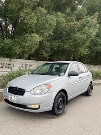 اكسنت ٢٠٠٨ للبيع سياره نظيفه كلش بدون ضربه قويه السياره  كير ومكينه كل...