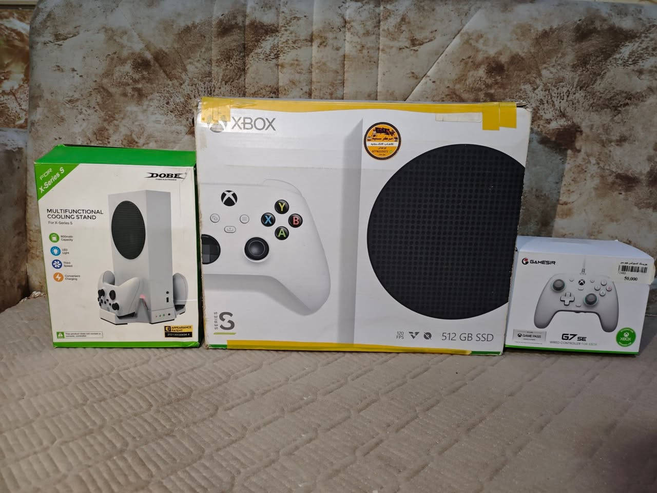 السلام عليكم 
اكس بوكس سيرس اس بحالة نظيفة جدا 
الملحقات 🔸
جوستط الاصلي🔸
بطارية إضافية 🔸 
جوستك كيم سير 🔸
قاعدة هي مبرد جهاز وشاحن للجوستكات🔸

مع حساب اكس بوكس يحتوي علئ العاب حلوة ولا تنسئ الاسعار غالية شراء الالعاب بسبب حظر الريجن التركي🔸

السعر 410 وبي مجال
العنوان ميسان/ابو رمانة/‏‪0772 691 3599‬‏‬‏
