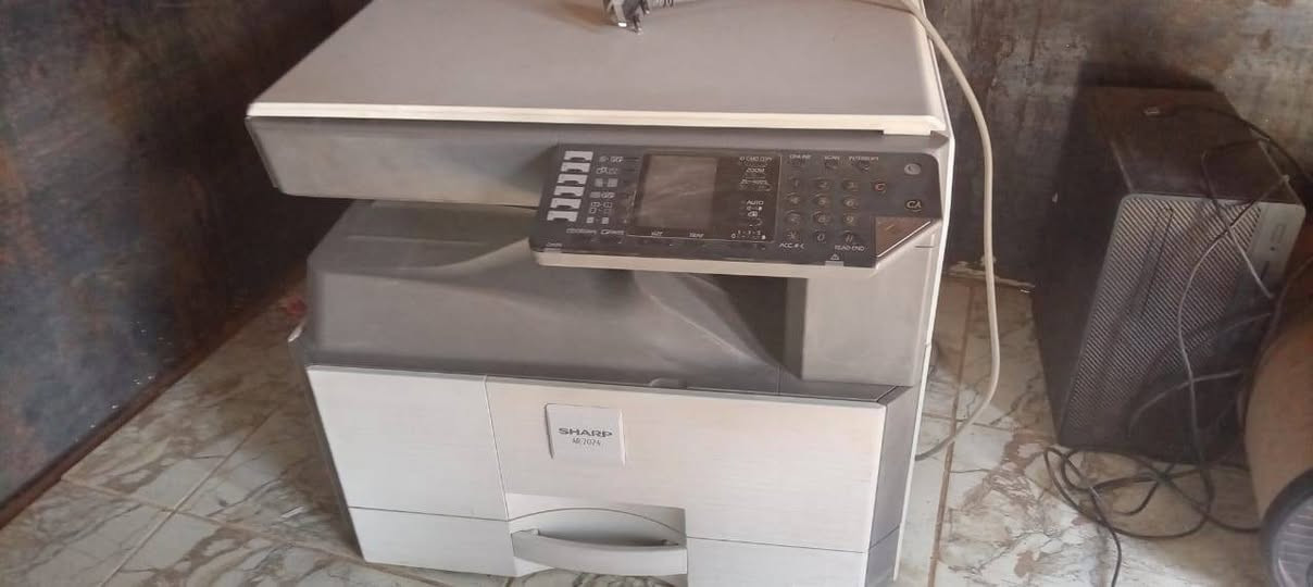 ماكينه تصوير sharp 7024
طباعه ورق A3_A4_A5_A6 ساده
جديده كرت انفتحت للتجربه مع فاتوره بيع
سرعه طباعه عاليه جدا....... 
المكان شرق النيل سوق 6 
السعر هديه مليار ومتين 
للتواصل واتساب 0120837213


**إذا كنت صاحب هذا الإعلان وتريد حذفه لأي سبب، رجاءا أرسل رسالة إلى الدعم الفني**