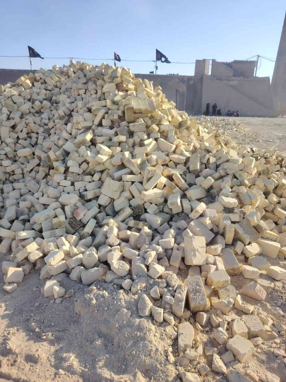 سلام عليكم يوجد طابوك درجه والئ وكسر شرط طابوك وتليثي. توصيل جميع القضيه ونواحي العماره القلعه المجر التصال ***********
