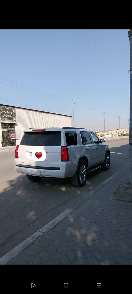 سلام عليكم 
تاهو موديل 15للبيع فقط فئة LT رقم اربيل الجديد بأسمي وهزه جديده تريد تحويل او وكاله باليعجبك 
السياره فول مواصفات ما عدى الفتحه 
مواصفات السياره
دواخل لونين مميز قرميدي+بيجي
قاصه كبيره
تشغيل عند بعد
شاشه كبيره 
شاشة سقف
صندوق كهرباء ويل بريمير
شاشة اعطال 
حساسات اماميه+حساسات خلفيه
كشنات كهرباء 
كشن هزاز+رادار امامي
تشغيل عن بعد
لايت زينون+بلوجكتر زينون
أربعة انض
انظمة قياده
مكينه5300 V8 المحرك مرغوب 
السياره كفاله حته من الشخط جديده بمعنى الكلمه استعمال شخصي ماشيه60 الف فقط شرط تراي مال زيور ومال  موديل25 جاهزه للأخير برغي ما بيها نقص
السعر المطلوب 320 (3دفاتر و20ورقه)وبيها مجال بسيط
العنوان البصره المعقل
رقم الهاتف*********** البصرة, العراق
