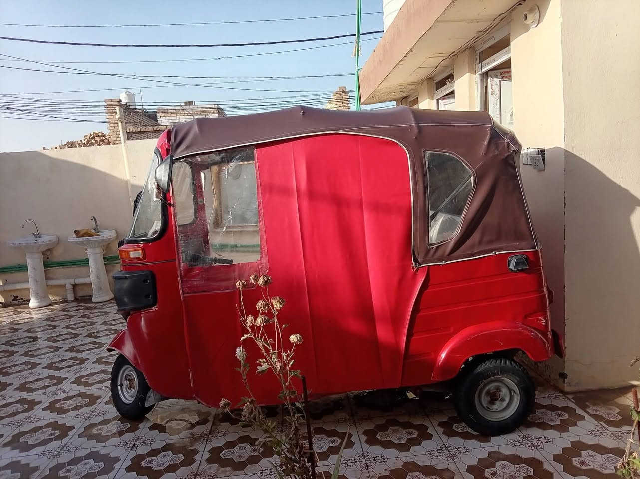 سلام عليكم تكتك البيع مديل 18  ماعايزه شي تكتك 
نظيفه رقم سنويه انكليزي بسمي مكاني الكوفه
رقمي *********** خابر وبيك خير وتدلل
