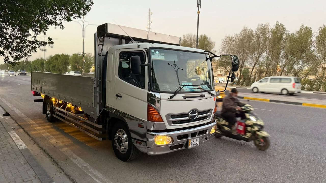 السلام عليكم للبيع هينوا شيطان دخول جديد فحل 8 برغي مكينه 6 سلندر سوبر شاصي سمج سبرنك اصل ماشيه 68 الف فول سستم ستيل ياباني اصلي مرقم كرين سياره مكاني البصره 
***********
