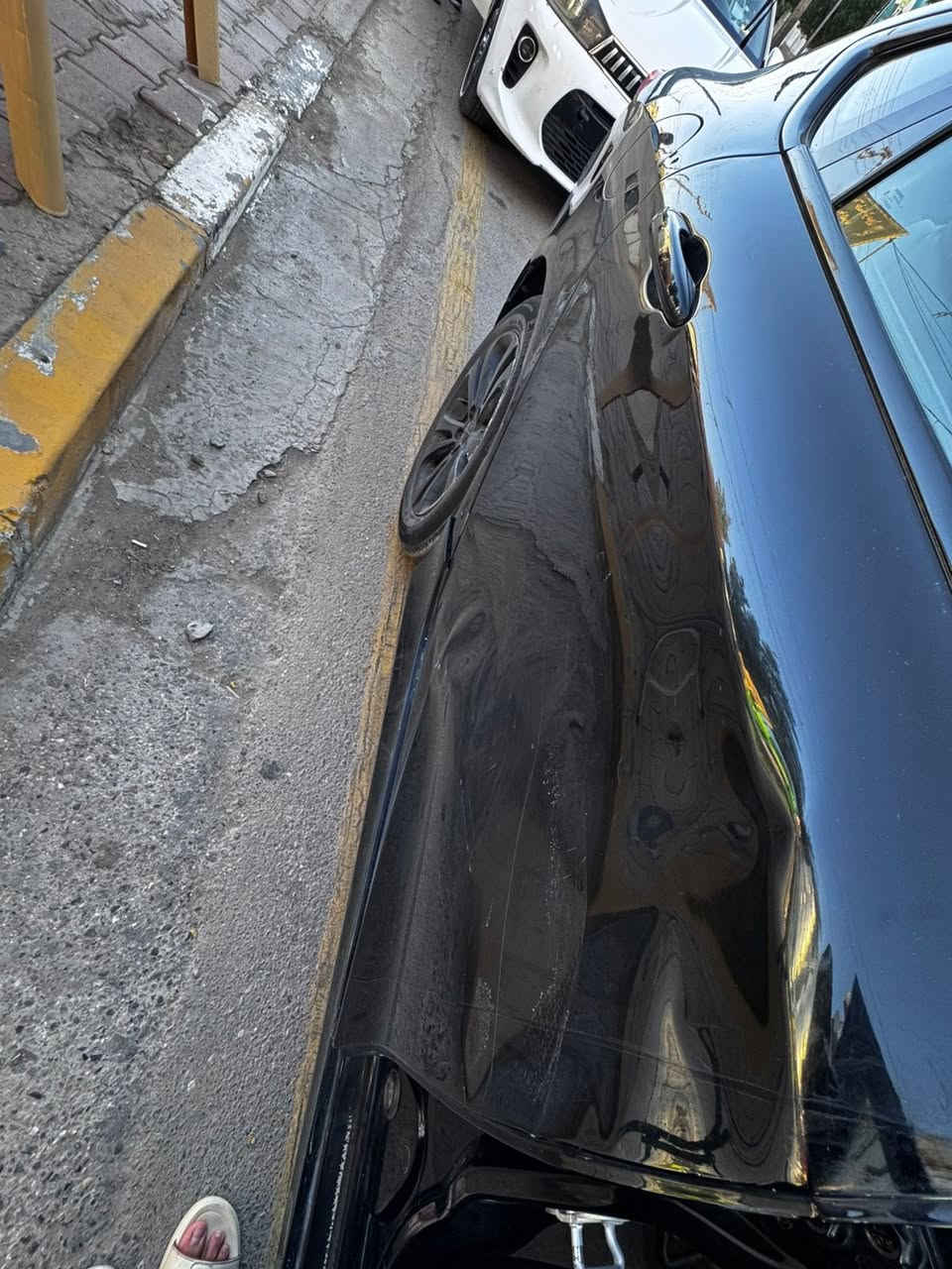 السلام عليكم
كراسيلر c200   (بيع او مراوس)  

موديل2016 

السياره باسمي تحويل مباشر

مواصفات

محرك سته سلندر 3600

شاشه كبيره 

كشن السايق كهرباء 

كشنات مخمل

كير ماوس 9 نمر

شفتات ستيرن

السعر 94 ورقه وبيها مجال

حادثها من امريكا جاملغ وبنيد

وبالعراق صار بيها باب خلفي وبعده على حاله بدون تصليح موضح بالصور وسونار 

موجود

العنوان كربلاء الحر

***********
