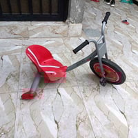 سكوتر • شغال • يتحمل ٣٠كيلو