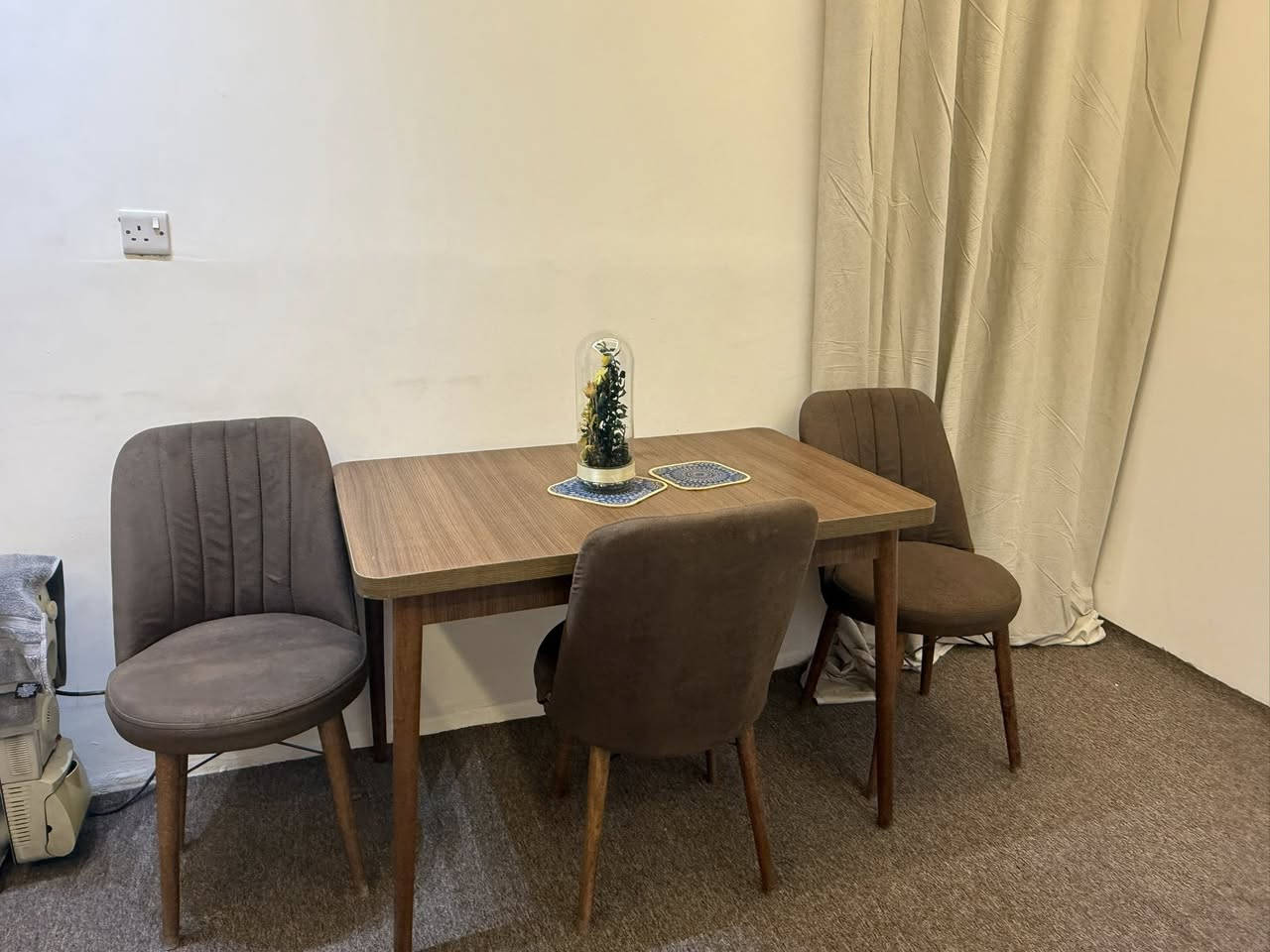 ميز طعام خشب نظيف وقليل مستعمل  سعر 120 الف وبي مجال


**إذا كنت صاحب هذا الإعلان وتريد حذفه لأي سبب، رجاءا أرسل رسالة إلى الدعم الفني**