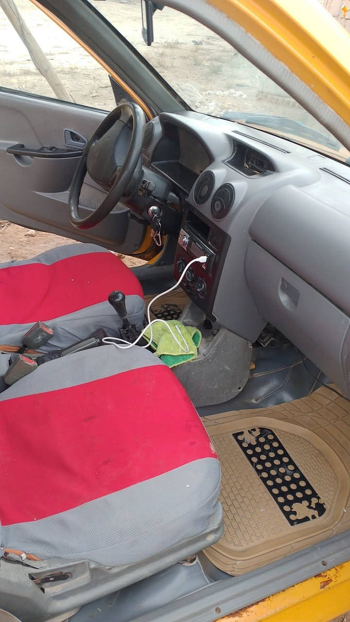 السلام عليكم سايبا ٢٠١٣
مصفره هيئه وغرامه وسنويه ٢٠٣١
السياره خير من الله 
سعره ٣٠ وبيه مجال 
غير متواجد ع فيس 
***********
