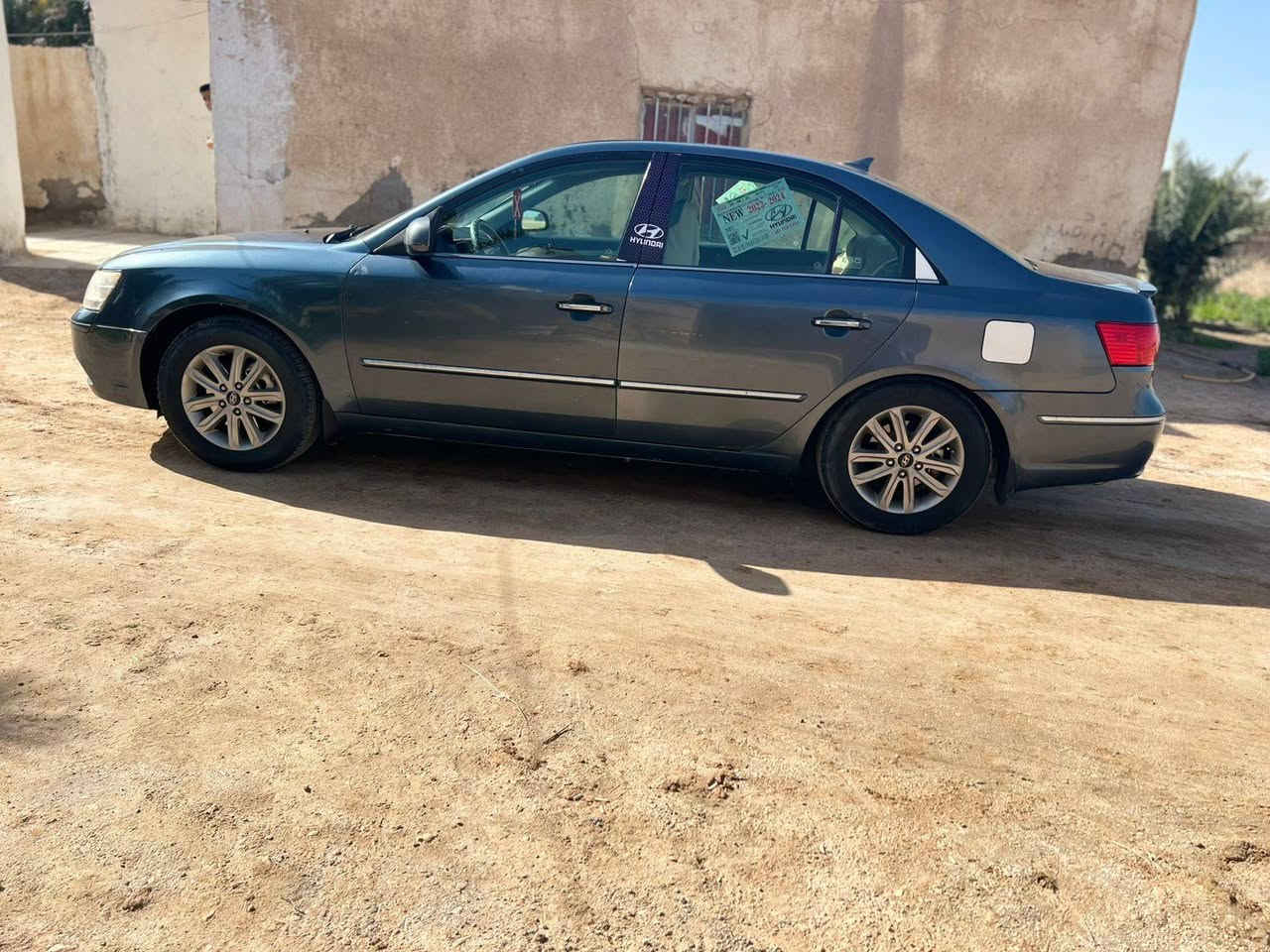 سلام عليكم  سوناته 2010سياره 6سدندر سياره ضربته جاملغ وبنيد. بدون عابر.  كير مكينه تبريد حديده. كله  شرط سياره احله من صوره السعر 115وبيه مجال.  عنوان رميثه سماوه  الشري. يتصل.  مو شري.  لا يخابر رجان. مكلف بل نشر. ***********
