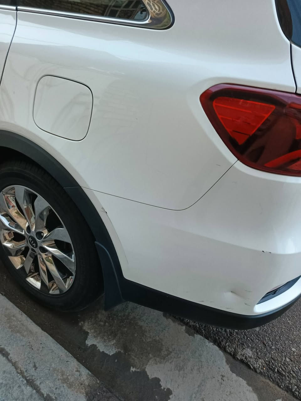 سورنتو 2019 خليجي ٦ سلندر ماشيه ١١٠تخم تاير جديد بدون صببغ ولا بارد بغداد سنوية جديدة وهزه جديدة سيارة نظيفه  السعر 250   العنوان بغداد الغزالية هاتف ***********
