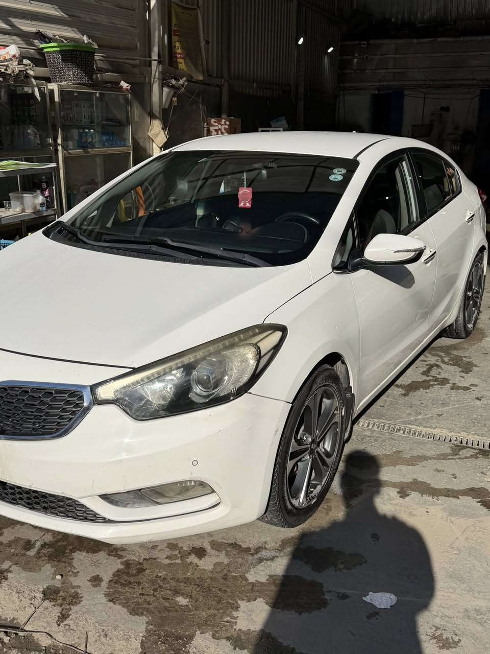 سيراتو خليجي 2014
سيارة خليجية رقم اربيل ب اسمي 
السيارة بيها باب خلفي عكس السايق صبغ ومباوك شويه من الجاملغ و الباب بس 
مكينة و كير كفاله عامة مكينة 1600 دوش ادامة كاملة عليها شرط بانزين محسن بس و دهن كسادو اصلي 
ماشية 143 حقيقي 
مواصفاتها : 
مري شفط 
اشاير ب المري 
حساس امامي 
حساس خلفي 
تحكم ستيرن 
شاشة عمل + كاميرا 
5 ويل كب 
تدفئة و تبريد قطعتين 
السيارة مابيها اي نقص كامله مكمله 
السعر 118 و بيها مجال 
العنوان :  بغداد / سبع ابكار 
***********
