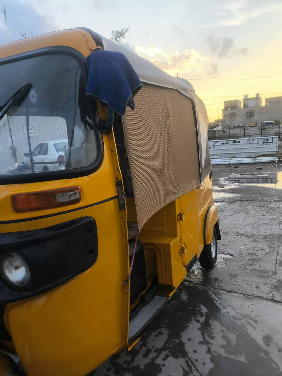 السلام عليكم ورحمة الله
تكتك للبيع موديل 21 شهر 3 رقم وسنويه نكليزي
مكينه بوشه وبستم فقط 
كشر معمره دوس وبيها لغد مروشه الطاسه فقط ولباقي موضح بل صور السعر 7100 وبيها مجال مكاني بغداد الشماعيه شراي اتصل ***********
