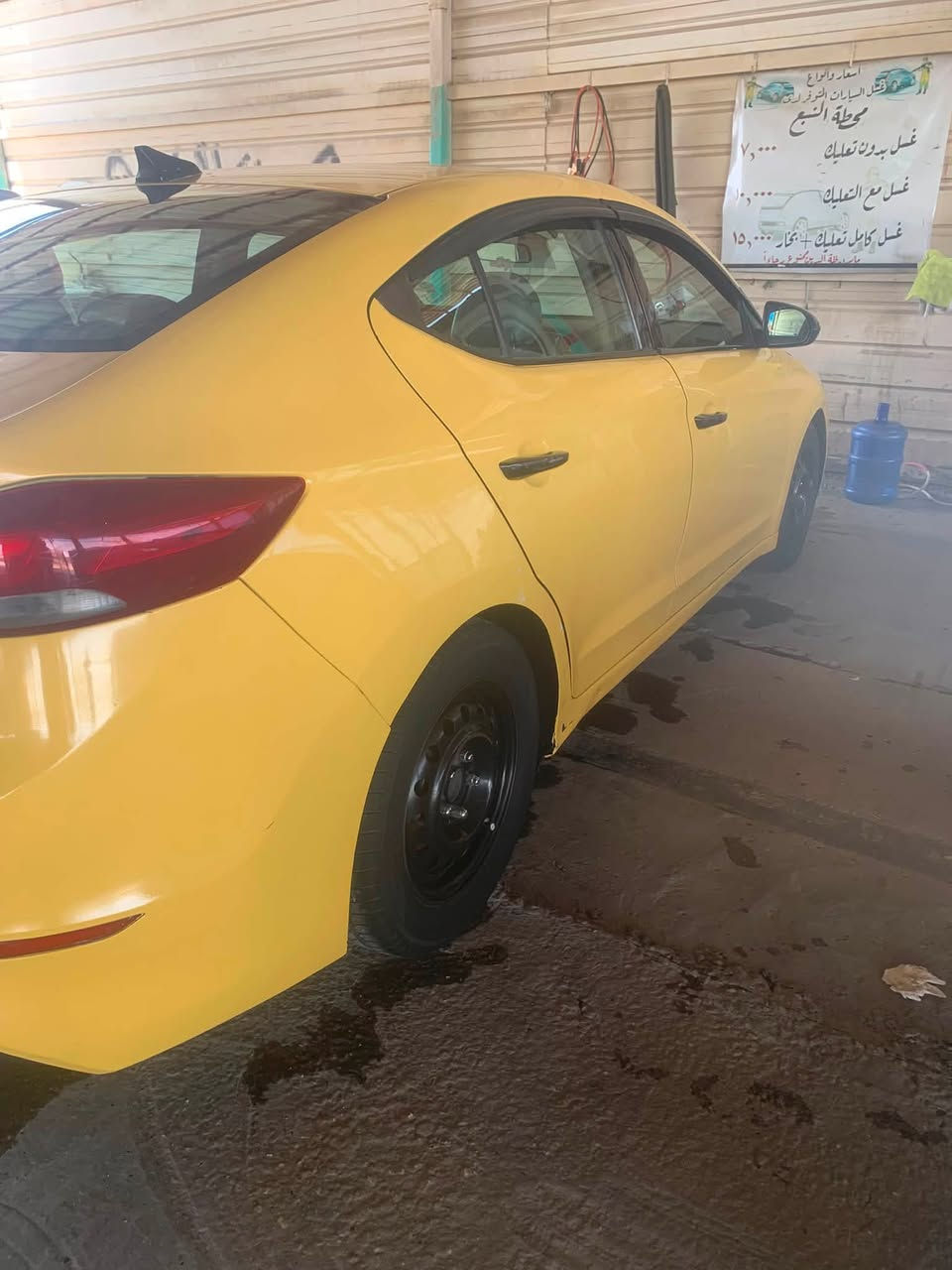 سلام عليكم الانترا موديل 2018 رقم  بغداد بسمي مصفره هيه وغرمات حادث بنيد فقط مكفوله من دواخل مكينه وكير مكفولات حداديه جديده تخم تاير تبريد ثلج المكان كربلاء رقم الهاتف ***********
