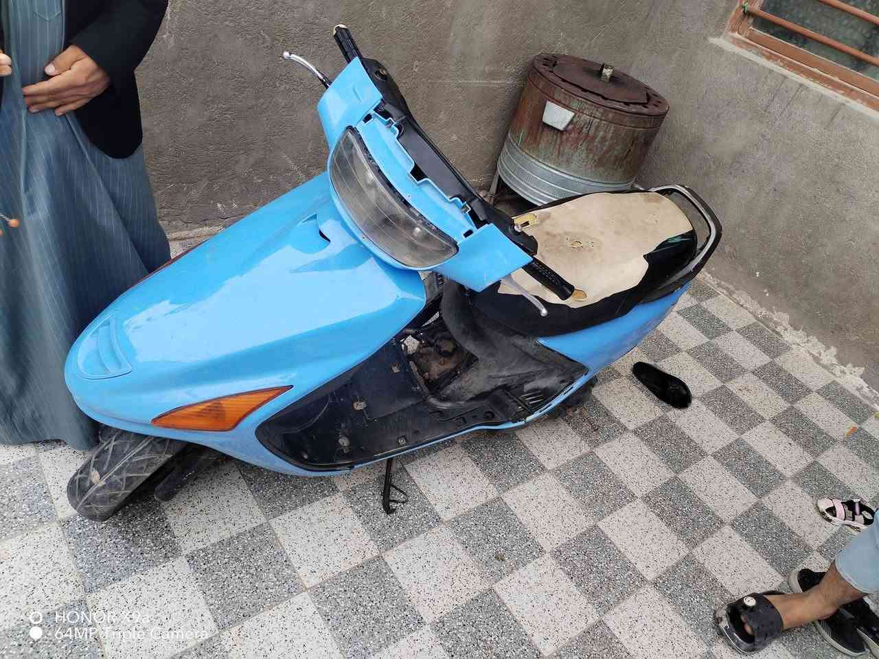 دراجه فراشه متروكه صارله فتره مجفته ستوه بس حاليا ما تشتغل ابيع كوم حديد مثل ما كدامك السعر 200 اذا تعجبك راسل خاص مكان كربلاء حي الساهرون الحزام الاخضر


**إذا كنت صاحب هذا الإعلان وتريد حذفه لأي سبب، رجاءا أرسل رسالة إلى الدعم الفني**