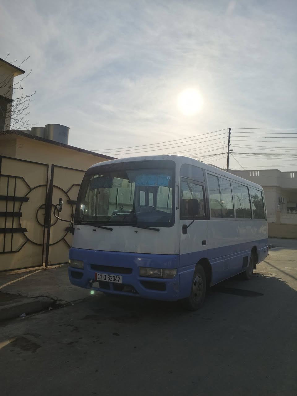 كوستر 2002 رقم جديد هيا وغرامه صفر هزه جديد منظومه غاز وبانزين مصبوغه حزام جماليه شباب اني مكلف بالنشر خابر على رقم.. ***********
