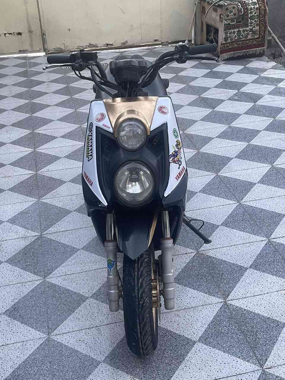 يالله شباب سكنز جبلي مديل 2014بلادي على وضع شركه شلعه ومعدل بيهه كلجات رياضي وجاملغ امامي كاربون وبيهه بكلايت كرستال كله بلادي مكاني واسط النعمانيه شراي ينتصل ويدلل ***********
