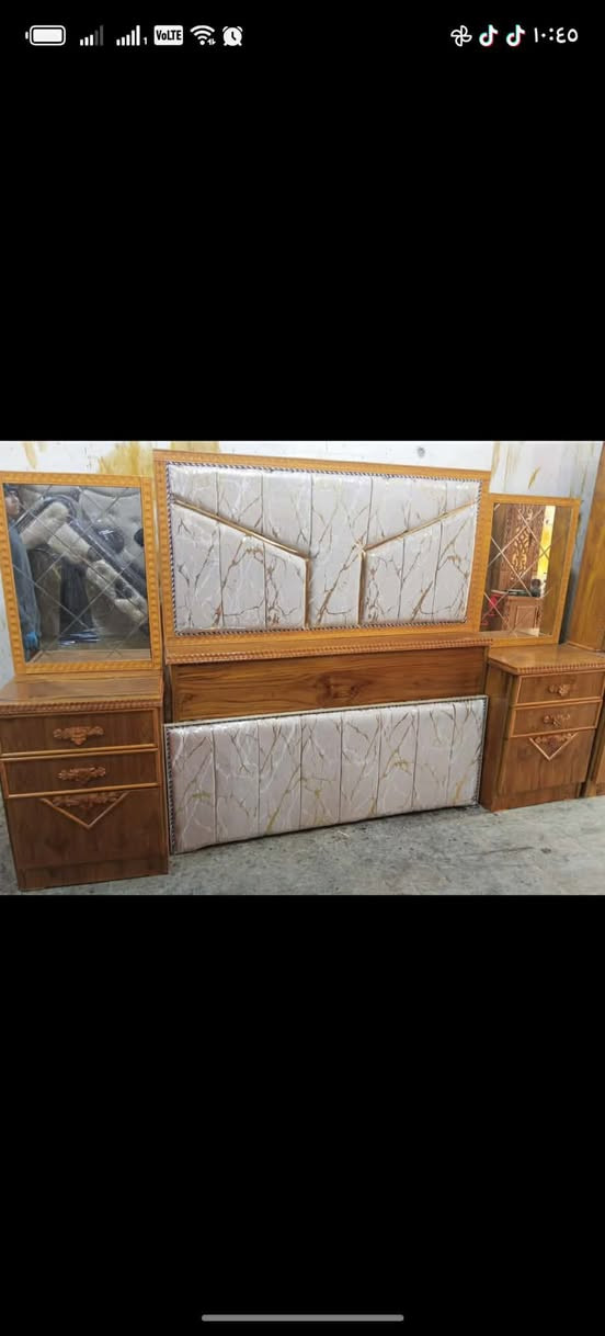 غرفة فصال حديث وخشب صاج عراقي 5مليم ونجارة درجة اولى 
جديد مو مستعمل السعر فقط #مليون# نهايته 
موصل ايمن رقم وعنوان على خاص


**إذا كنت صاحب هذا الإعلان وتريد حذفه لأي سبب، رجاءا أرسل رسالة إلى الدعم الفني**