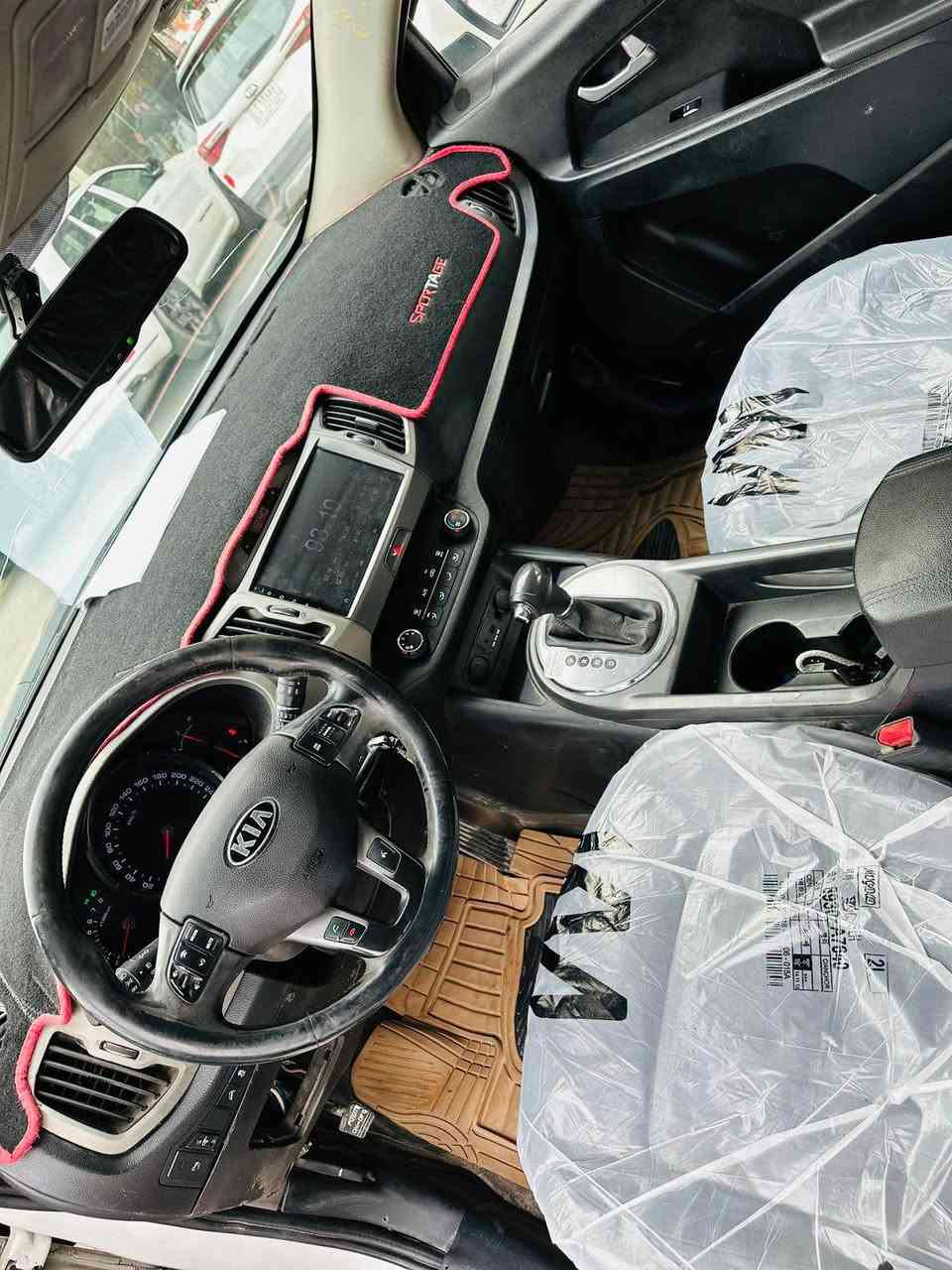 السلام عليكم اخواني 
سبورتج خليجي ٢٠١٢ للبيع او المراوس بشمالي فقط
مكينه ٢٠٠٠ دوش كير At سليم 
شاشه كامره بلاد
كشن كهرباء
تخم تاير جديد 
سويجات ٢
السياره بيها جفيه جهه السايق  بجم مكفول حوض مكفول التصليح فقط تكمه السايق  والأبواب 
ابيع عام مكفوله من القص 
سنويه لل٢٧ لوحات جدد هزه خلصانه 
ابيع شرط التحويل والغرامات 
السعر ١١٠ وبيها مجال مكاني بغداد البنوك - الدوره 
للاستفسار *********** بغداد, العراق
