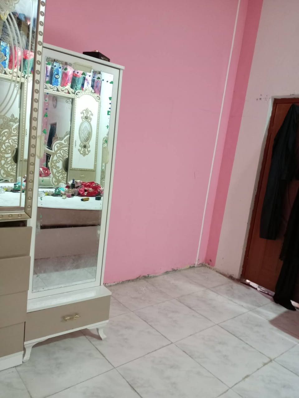 غرفه تركي البيع 400وبيه مجال
تواصل ***********
