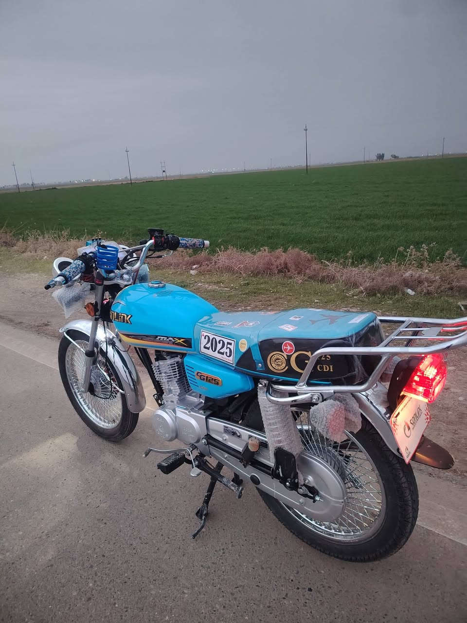 سونيك 25نضيفه 4كير صارله شهر طالعه اخو الصفر منل برغي للبرغي سعر 730بي مجال بصيط المو شراي لتعبني اسمعك حجي مو زين رقم ***********
