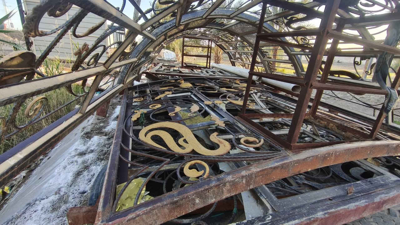 السلام عليكم البيع شبابيك عدد 6زاد باب جنح مكان بابل الكفل رقم الهاتف ***********
