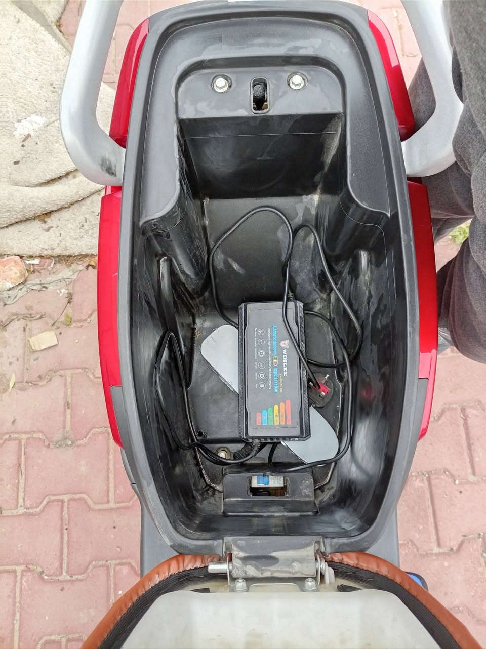 السلام عليكم دراجه شحن للبيع ملف١٥٠٠ بطاريات ٦ كبار دراجه استعمال شهر ونص كفاله عامه من كولشي سرعه ٦٠ حقيقي دراجه إستعمال كلش قليل سعرها ٧٠٠ وبيها مجال مكاني بغداد اي استفسار ***********وتساب للشراي فقط رجاء الي مايعرف اسعارهن لايكسر بحلال الناس
