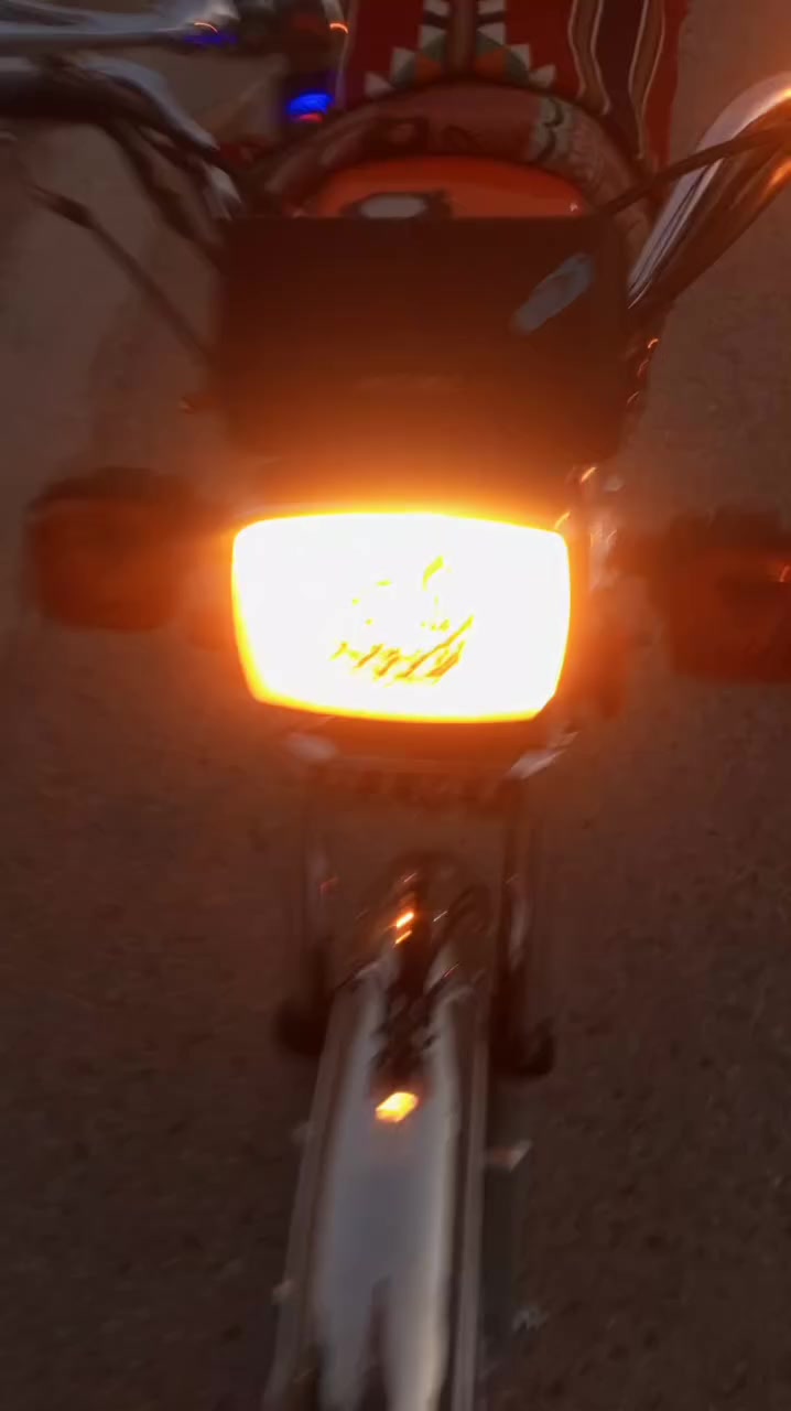 السلام عليكم دراجه للبيع دراجه اربعه كير مكفولة كفاله عامه 26 مكانها بكربلاء دراجهه ناعمه*********** شراي يتصل 725 🫵
