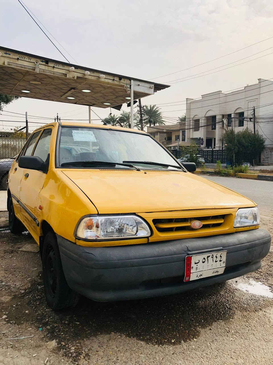 السلام عليكم
سايبه 12 
مكينه وكير كفاله شواصي معمره 
كلج جديد داخل جديد تخم تاير السياره بيهه جاملغ امامي فقط باقي السياره كفاله من الصبغ والتبديل 
تحويل مباشر السياره كل نقص مابيهه جاهزه ونضيفه كلش 
مكان بلديات *********** 
السعر 30 وبيهه مجال قليل
