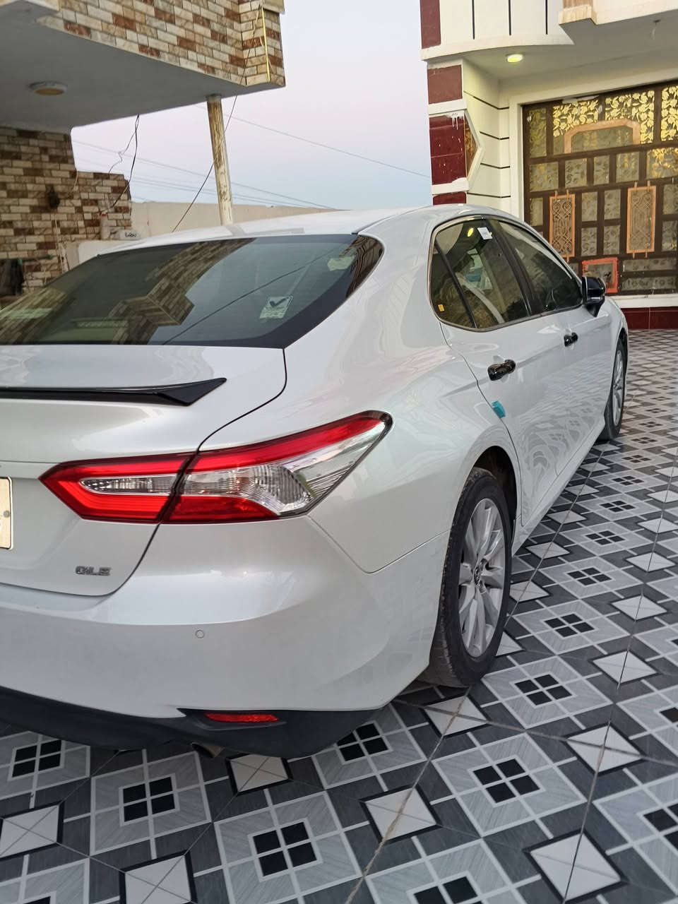يالله سلام عليكم للبيع كامري 2019 وارد خليجي رقم بغداد مكفوله من  صبغ وضربه مكان سياره رمادي رقم *********** ثاني ***********

