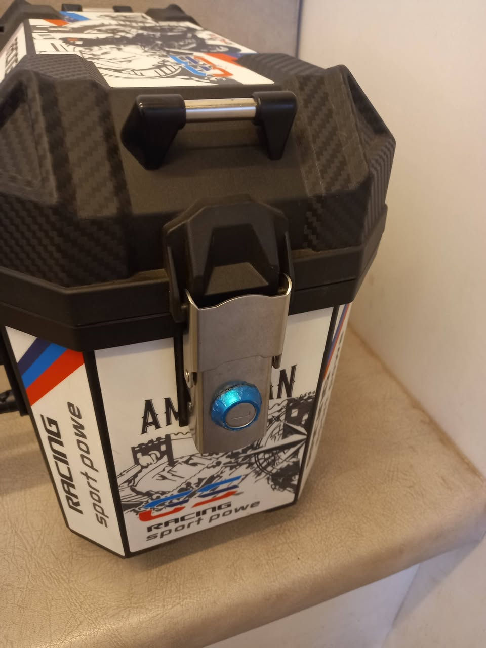 جنط جدد غير مستعملات نهائي والاكسر والازلغ حلوات قياس وسط ماعندي فيتة اقيسهة يرهمن على اي دراجة من الفورزة الى السكاي والسلفر ونج جميع الدراجات حتى سكنس ماكس بيسي اكس كاملة جيب وشد ماخذهن اب١١٠ انطيني بال يرظة بي الله خلي ابالك كارتونة ماشادهن اشتريتهن وبعت الدراجة المكان بسماية المجمع المراسلة الخاص متوفر


**إذا كنت صاحب هذا الإعلان وتريد حذفه لأي سبب، رجاءا أرسل رسالة إلى الدعم الفني**