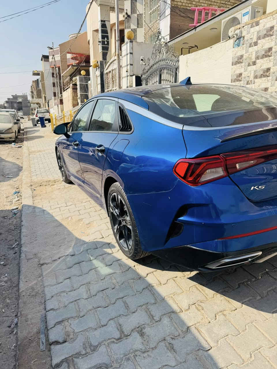 K5
وارد أمريكي gt line 
السياره مكفوله عدى دعاميه الخلفيه 
ضربته خلفيه ببدايه الغد مالت الجنطه السياره متأذي بيه فقط الدعاميه ايرباك مكفول 
بدون ايرباك 
بدون قطرة صبغ 
موديل 22 
مواصفات الجيتي لاين معروفه 
ماشيه 64k 
والسياره مكفوله من اي شي كير ومحرك وكهربائيات وحدادية 
سيارة مالت جناي بانزين محسن ودهن وكالة موتول شرط 
رقم أربيل باسمي تحويل مباشر 
مكانه بلنجف *********** السعر 193 بيه مجال
