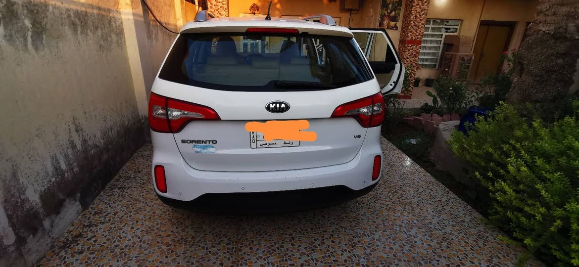 سورنتو خليجي 2015.V6 مكفول كفاله عامه سبعه راكب ماشيه 200. رقم واسط انكليزي جديد تحويل مباشر.  كاميره خلفيه حساسات خلفي امامي مري اشاره شفط ترحيب اناره داخلي تحكم ستيرن جهتين تدفئة تبريد ثلج ❄️❄️ تخم تاير جديد باتري جديد صدر خلفي امامي جديد سياره جاهزه وحلوه كلش السعر 195 وبيها مجال جدا قليل التواصل علئ الرقم فقط ***********
