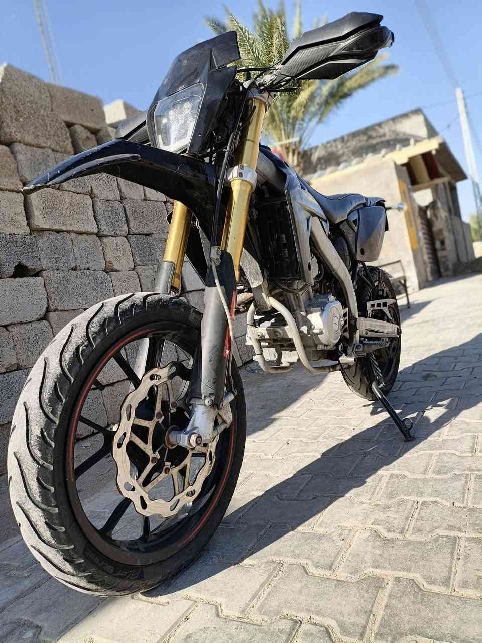 سلام عليكم قفاز ياماها ياباني كفالة عامة 
6گير تبريد ماء ديشبول الكتروني على وضع الشركة
مكاني ديالى كنعان
***********
