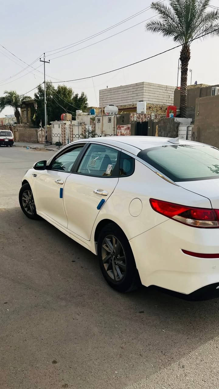 كيا اوبتما وارد امريكي 2019 
سنوية لل 2030 تحويل مباشر 
مواصفات Lx
بيهة جاملغ وبنيد صور الحادث بالمنشور 
كير مكينة تبريد كفالة جاهزة من كلشي السيارة معروضة 135 وبيها مجال
مكاني واسط قضاء الحي 
***********
