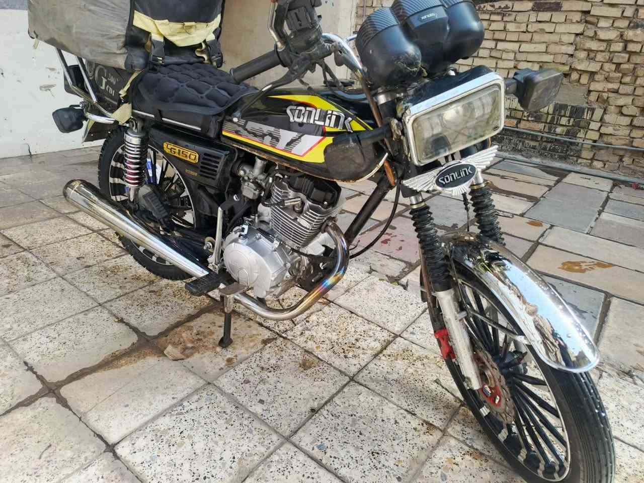 سولنيك للبيع موديل 25 محرك 200 دراجه بعدها جديده مكينه طك كارتون شوفت عينكم دراجه شلعتها تشك الكاع السعر 700 وبيها مجال مكاني بغداد للتواصل ***********
