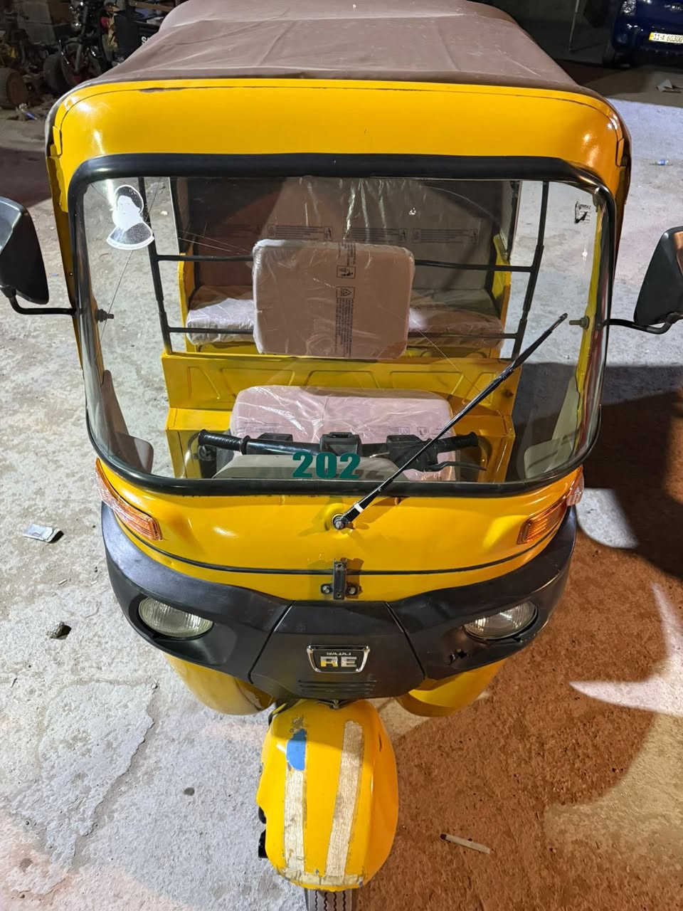 يالله
تكتك 2020/12 رقم وسنويه تحويل ثاني يوم 
كير مكينه اكسل لاتنقيص ولا تبخير كشر نضيف 
كهربايات شغاله جاهزه كبل للشارع 
سعر 5900 وبيه مجال مكاني بغداد 
*********** اخوان ماعندي خاص ولا واتساب اتصل واني خادم اقره زين قبل لا دك
