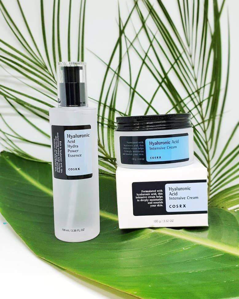 🎀عرض خاص 🎀
عرض للبشرات الزجاجية من شركة COSRX الكورية لترطيب المركز وتقليل ظهور التجاعيد  يتكون 👈 سيروم الهيالورنيك + كريم الهايلورونيك 💯

1. سيروم من كوزركس بالحلزون عالي التركيز بحمض الهيالورونيك
يوفر هذا النوع من الجل الخالي من الزيوت ترطيبًا طويل الأمد للبشرة عن طريق الاحتفاظ بالرطوبة في الجلد يعالج التجاعيد ويحمي من علامات التقدم في السن 
💧سيروم كوزركس يخلق مظهرًا ممتلئًا وشبابيًا:
يساعد حمض الهيالورونيك أيضًا في تقليل ظهور التجاعيد الدقيقة عن طريق ملء الجلد بالرطوبة.
💧بشرة ندية من طبقات الجلد العميقة! يحتوي على نقاوة عالية من هيالورونات الصوديوم الطبيعية المرطبة (حمض الهيالورونيك) ، مما يجعل البشرة أكثر نعومة وترطيبًا ، وهو ما يجعل البشرة الجافة ناعمة كالحرير.

2. كريم الترطيب العميق بالهيالرونيك اسد. كريم كوسركس للترطيب المركّز من كوزركس الكورية، غني بمستخلصات أعشاب نبق البحر
(Sea Buckthorn) و حمض الهيالورونيك المرطّب لترطيب البشرة و تغذيتها بعمق
فوائده. 
🔹يعزز الكريم المرطب بشكل مكثف محتوى الرطوبة في البشرة ويغلقها بالداخل
🔹مما يحمي البشرة من المزيد من فقدان الترطيب
🔹تركيز عالي من حمض الهيالورونيك 
🔹حيث يساعد حمض الهيالورونيك أيضًا في تقليل ظهور التجاعيد الدقيقة عن طريق ملء الجلد بالرطوبة
🔹ممتاز للبشرة التي بها خطوط وتجاعيد لشدها وحمايتها
الاصلي درجة اولى💯
المنشأ كوري🇰🇷🇰🇷
🚘يوجد خدمة توصيل لجميع محافظات العراق 🚘


**إذا كنت صاحب هذا الإعلان وتريد حذفه لأي سبب، رجاءا أرسل رسالة إلى الدعم الفني**