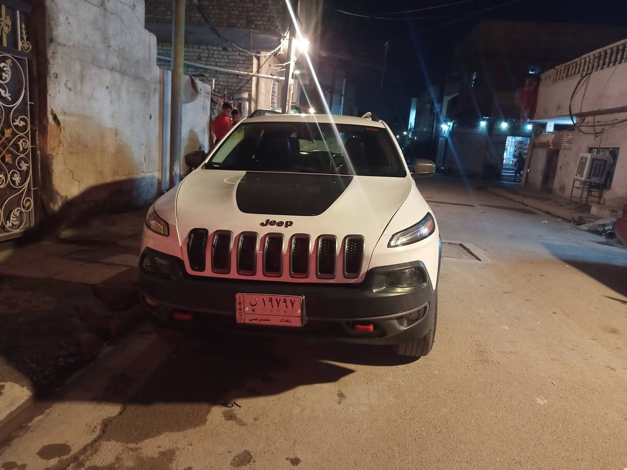 سلام عليكم جيب ترايل هوك شيروكي  م   17   كلين تايتل  حادثهة غرق 30/100
حادث عراق طخة بل شباك  
صدر جديد  تاير جديد   باتري جديد كهربائيات كلهة شغالة  مكينه 6  v 3200     
السعر 160 وبيهة مجال 
السنويه لل 29
مكاني كربلاء حي العامل 
*********** 
    مكلف بل نشر اتصل  وتدلل
