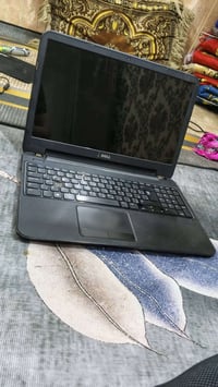 ديل 3521 • بدون بطارية • i3 3270U