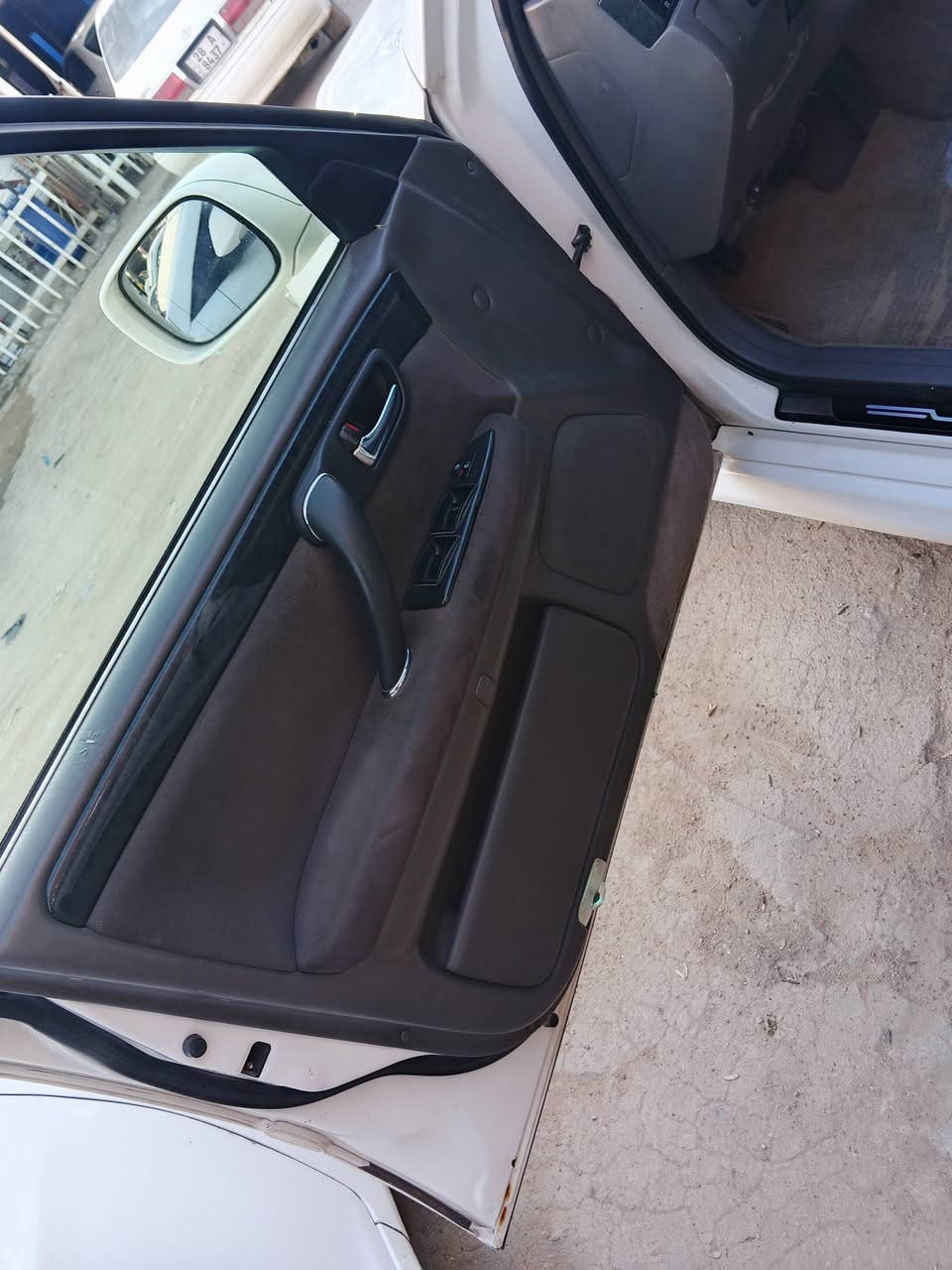 السلام عليكم سياره ملكه جديده تخم تاير جديد حداديه جديده من الدعاميه للدعاميه رقم كركوك مدفوعه جمرك ومرور باقه بس فلوس الرقم ميري شفط الشنطه شفط تخم تاير جديد كهربائيات جدد جير مكينه جديد الشاصي 71 ماكينه في في تي اي المكان نجف 110 وبيها مجال وخدمه الطيبين ***********
