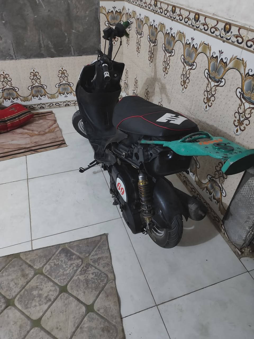 السلام عليكم دراجه للبيع نظيفه وحلوه بسرعه معدل دراجه مجفته تجفيت مضبوط السعر 400 وبيها مجال مكاني البصره الحكيميه قرب جامعه الشط العرب ***********
