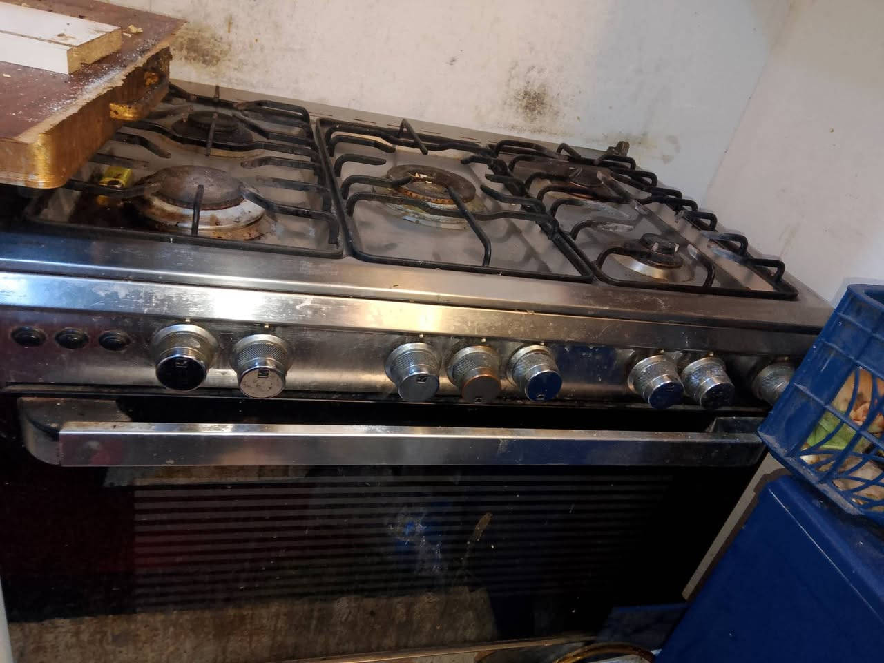 اسلام عليكم من رخصة للجميع طباخ باله للبيع سعر ١٧٥لعنوان بصره ***********
