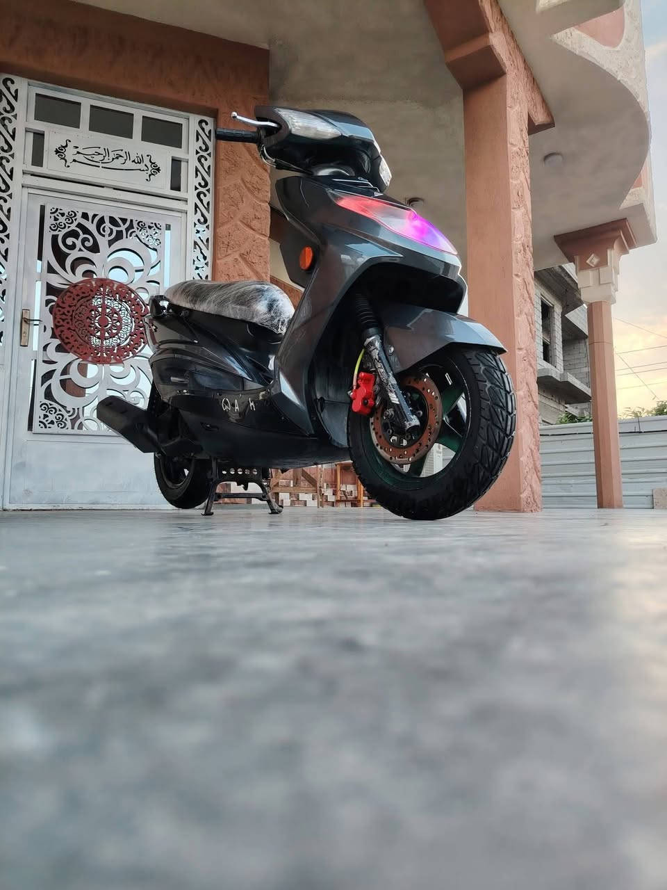 سلام عليكم شباب دراجه سكنس فحل نوزل خطين  قبق نفخ ياباني هندر مو كوري بدون هندر؟ قبل 5 أشهر نزلتها بيدي من رنبه دراجه من لمحل للبيت على أيدي دهن أكثر من عشر ايام ما بقي مكاني بغداد لسعر 🔥*********** واتساب ملاحظه أوراق كامله محرك مكفول كفرات اصليه مالتها ونضافه كدامك
