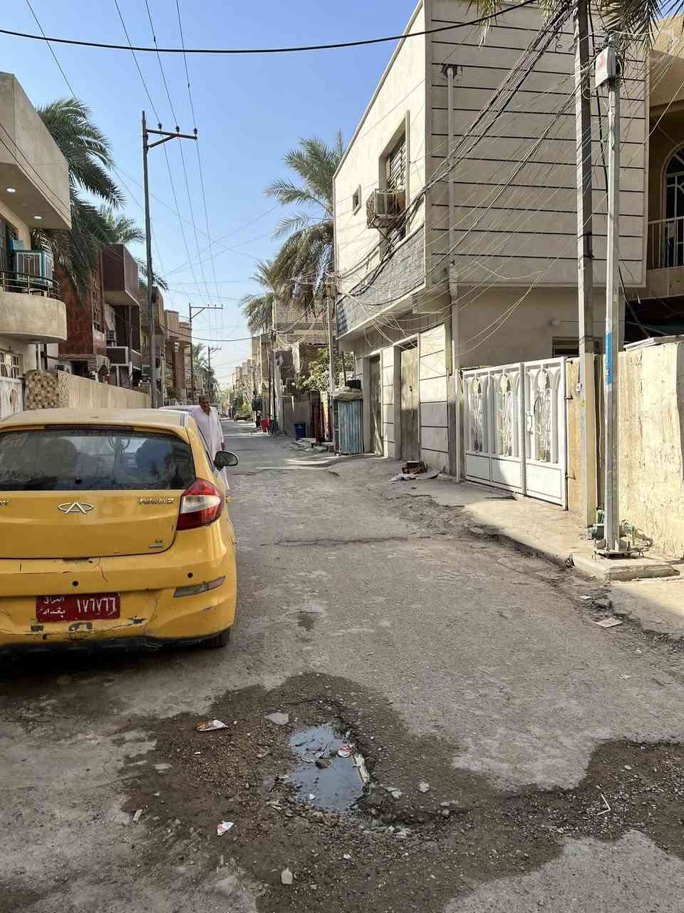 دار للبيع مساحته 110 متر  يتكون من طابق واحد 
السعر 145 مليون وقابل للتفاوض 
العنوان الكريعات نزلة شيخ شبلي 
للتواصل معي ومعرفة بقية الاستفسارات على الرقم *********** التواصل واتساب او على الرصيد
