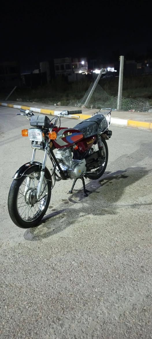 السلام عليكم
نامه للبيع موديل 23 اوراق كامله السعر 550 
***********
