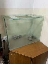 حوض سمك للبيع ٠٧٧٠٧٤٢٨٩١٩