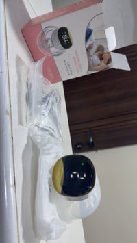 شحن • كهرباء • مستخدمه